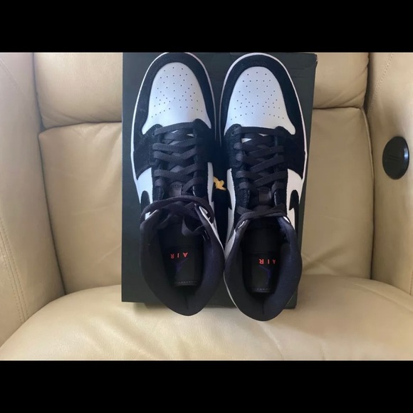 Air Jordan 1 Mid SE varsity purple - Picture 3 of 5